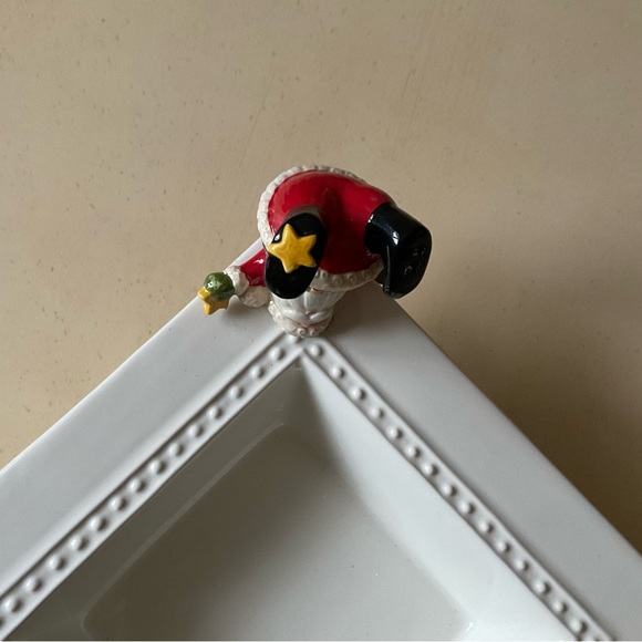 Christmas Santa With Yellow Stars Platter Decoration - Tumbling ⭐️ - Picture 5 of 6